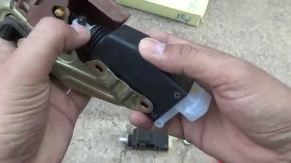 Ремонт дверных замков г. Уфа