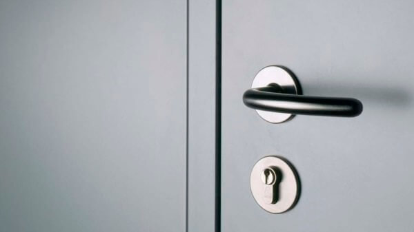 Вскрытие металлических дверей в Уфе